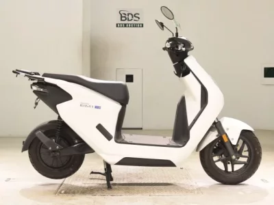 Honda EM1E: