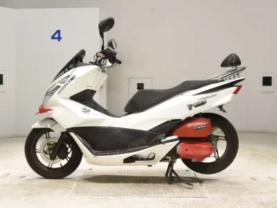 Honda PCX125-2