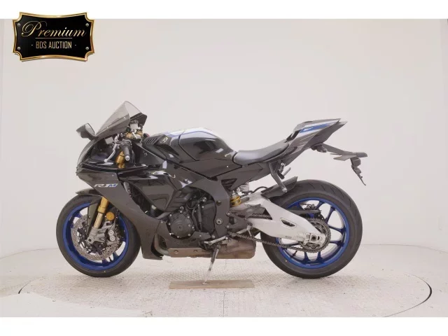 Yamaha YZF-R1M