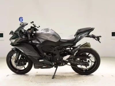 Kawasaki ZX-4R SE