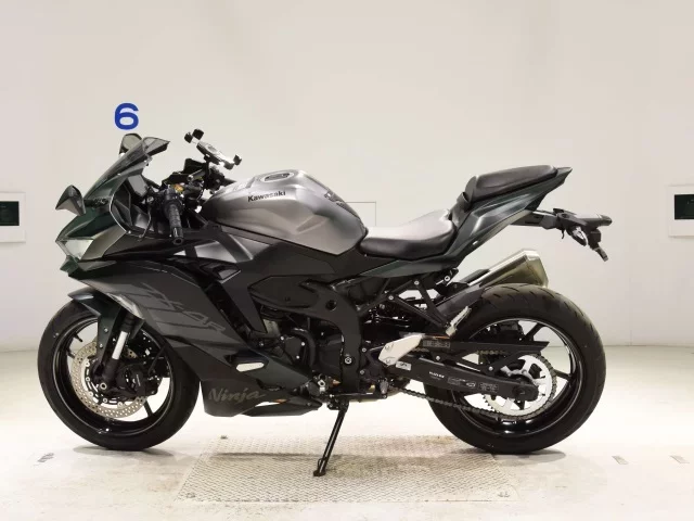 Kawasaki ZX-4R SE