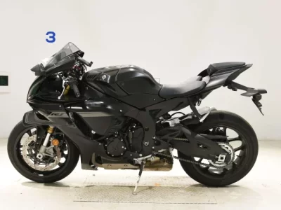 Yamaha YZF-R1