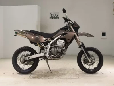 Kawasaki D-TRACKER