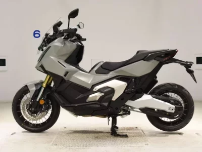Honda X-ADV750-2