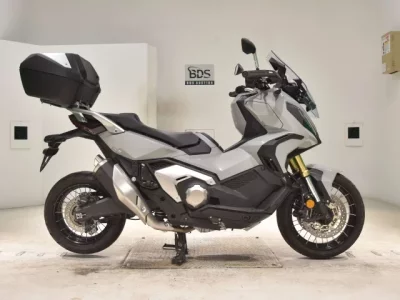 Honda X-ADV750-2