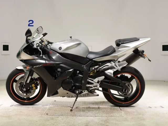 Yamaha YZF-R1
