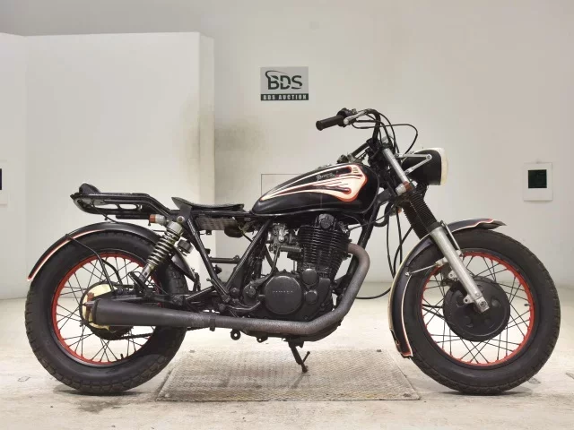 Yamaha SR400-2
