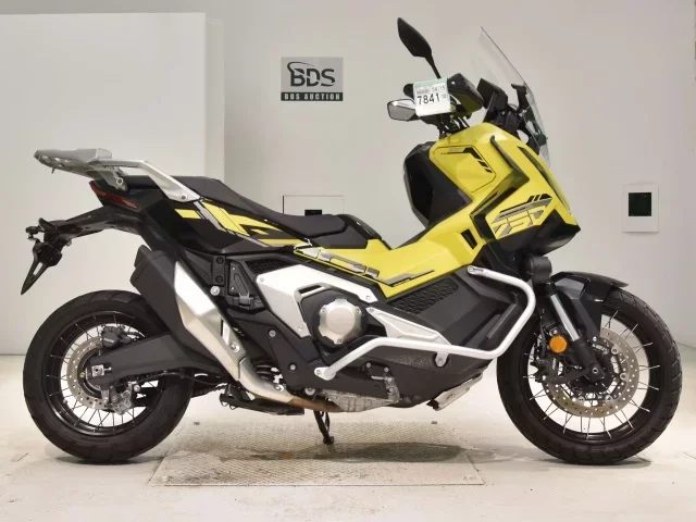 Honda X-ADV750-2