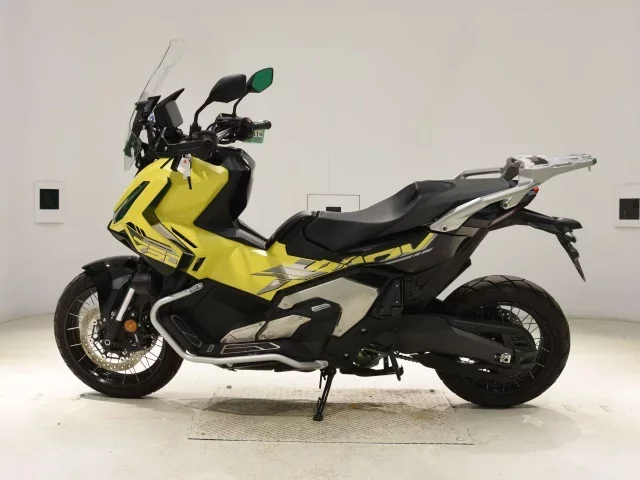 Honda X-ADV750-2