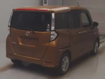 Toyota TANK