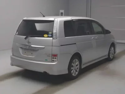 Toyota ISIS