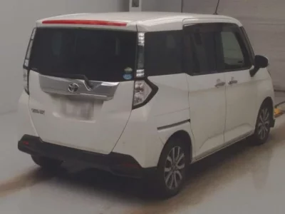 Toyota TANK