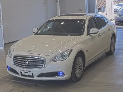 Nissan CIMA