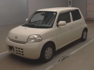 Daihatsu Esse