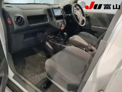 Nissan AD