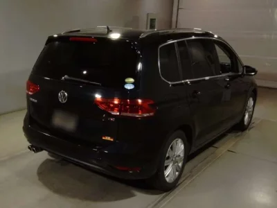 Volkswagen GOLF TOURAN