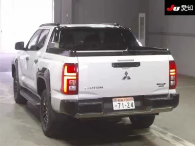 Mitsubishi TRITON