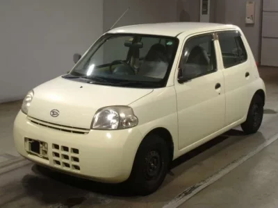Daihatsu Esse