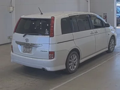 Toyota ISIS