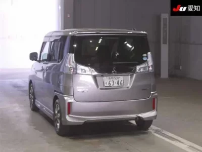 Mitsubishi DELICA D2