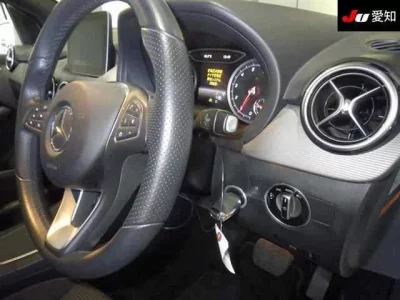 Mercedes-Benz B CLASS
