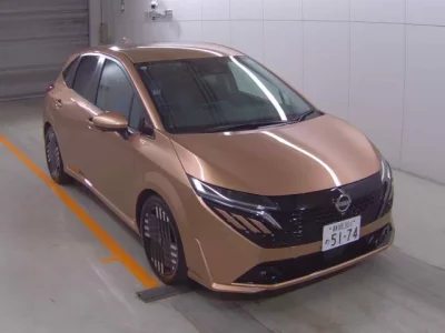 Nissan AURA