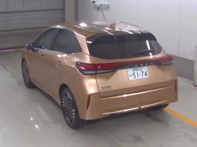 Nissan AURA