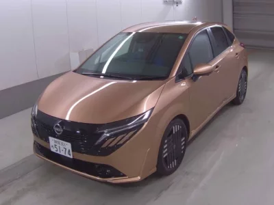 Nissan AURA