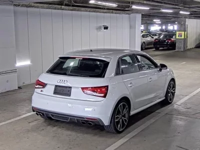 Audi S1