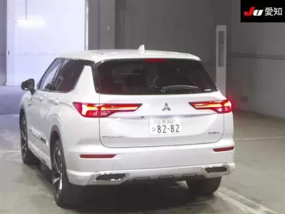 Mitsubishi OUTLANDER PHEV