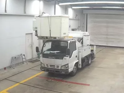 Isuzu ELF