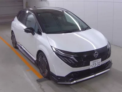 Nissan AURA