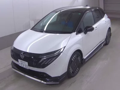 Nissan AURA