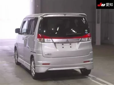 Mitsubishi DELICA D2
