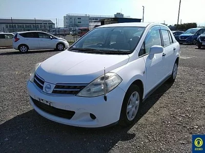 Nissan TIIDA LATIO