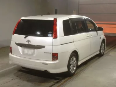 Toyota ISIS