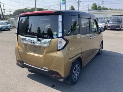 Toyota TANK