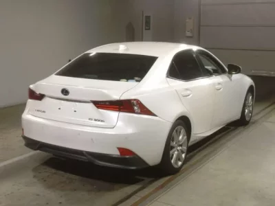 Lexus IS