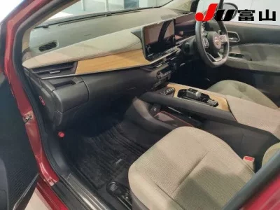Nissan AURA