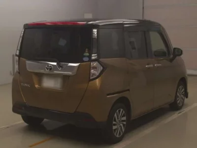 Toyota TANK