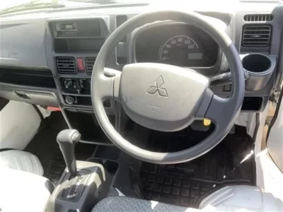 Mitsubishi MINICAB TRUCK