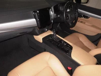 Volvo V90