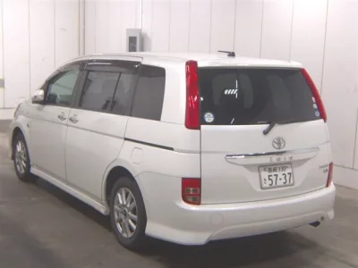 Toyota ISIS