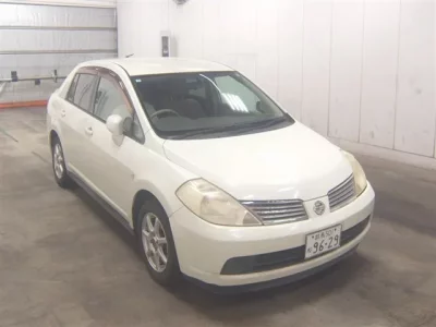 Nissan TIIDA LATIO