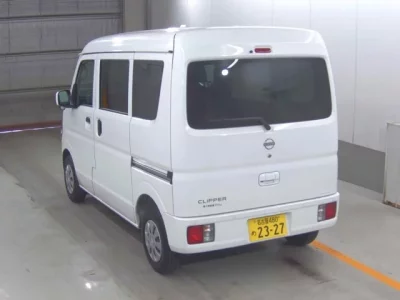 Nissan CLIPPER VAN
