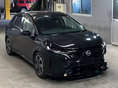 Nissan AURA