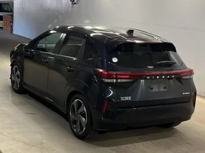 Nissan AURA
