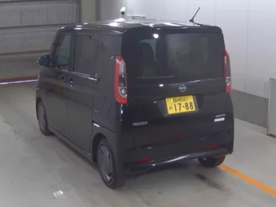 Nissan ROOX