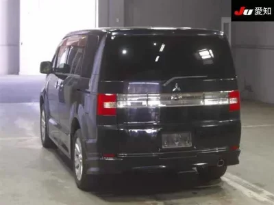 Mitsubishi DELICA D5