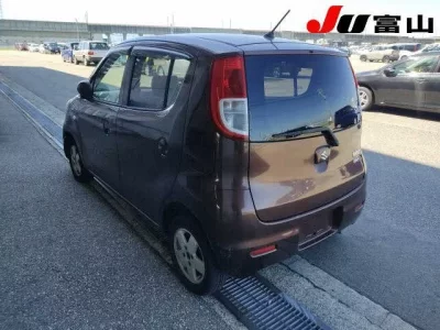 Suzuki MRWAGON